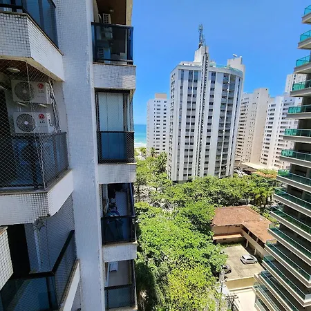 Lindo Flat Capitania Varam , WI FI , 2 aparelhos de ar condicionado , serviço de praia , enorme sacada com vista ao mar e telas de proteção para as crianças , 3 piscinas-3
